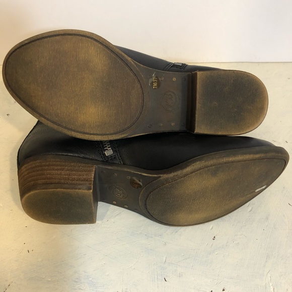 COPY - Lucky Brand Basel Black Leather Booties Size 7 - Picture 5 of 8